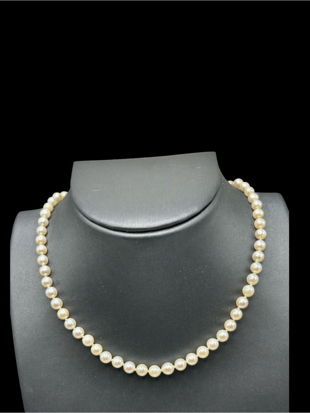 Lovely Genuine Saltwater Cultured Pearl Choker Necklace